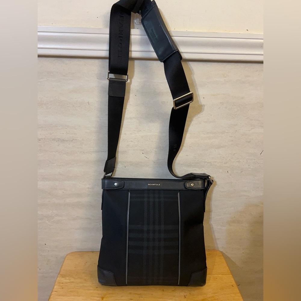 Beanpole Black Plaid Fabric Crossbody Messenger Bag.